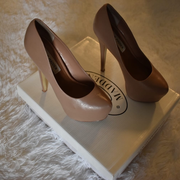 Steve Madden Deja Vu Heels - Picture 2 of 3